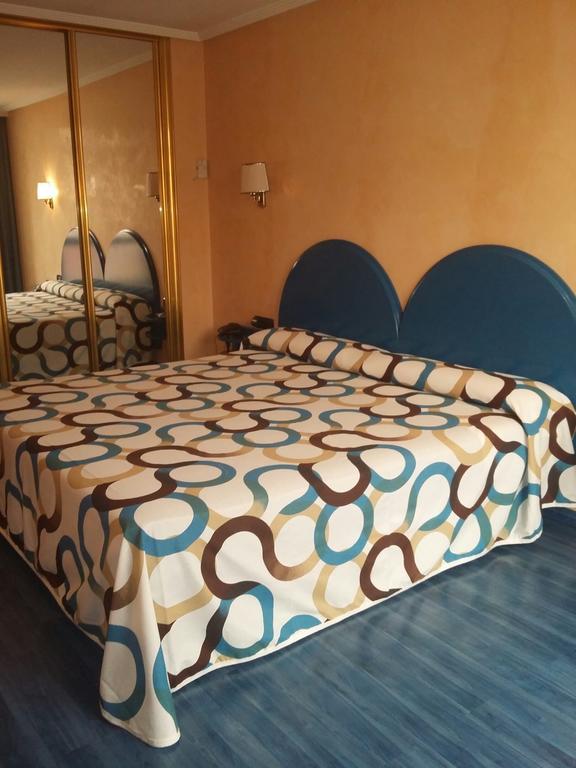 Hotel Villapaloma La Virgen del Camino Habitación foto